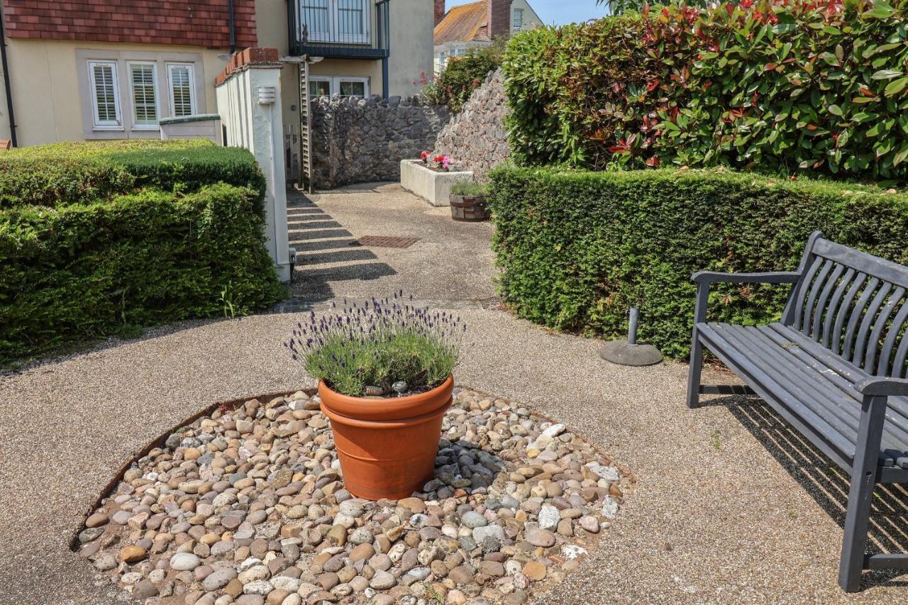 5 Buckfields Apartment Lyme Regis Exterior photo